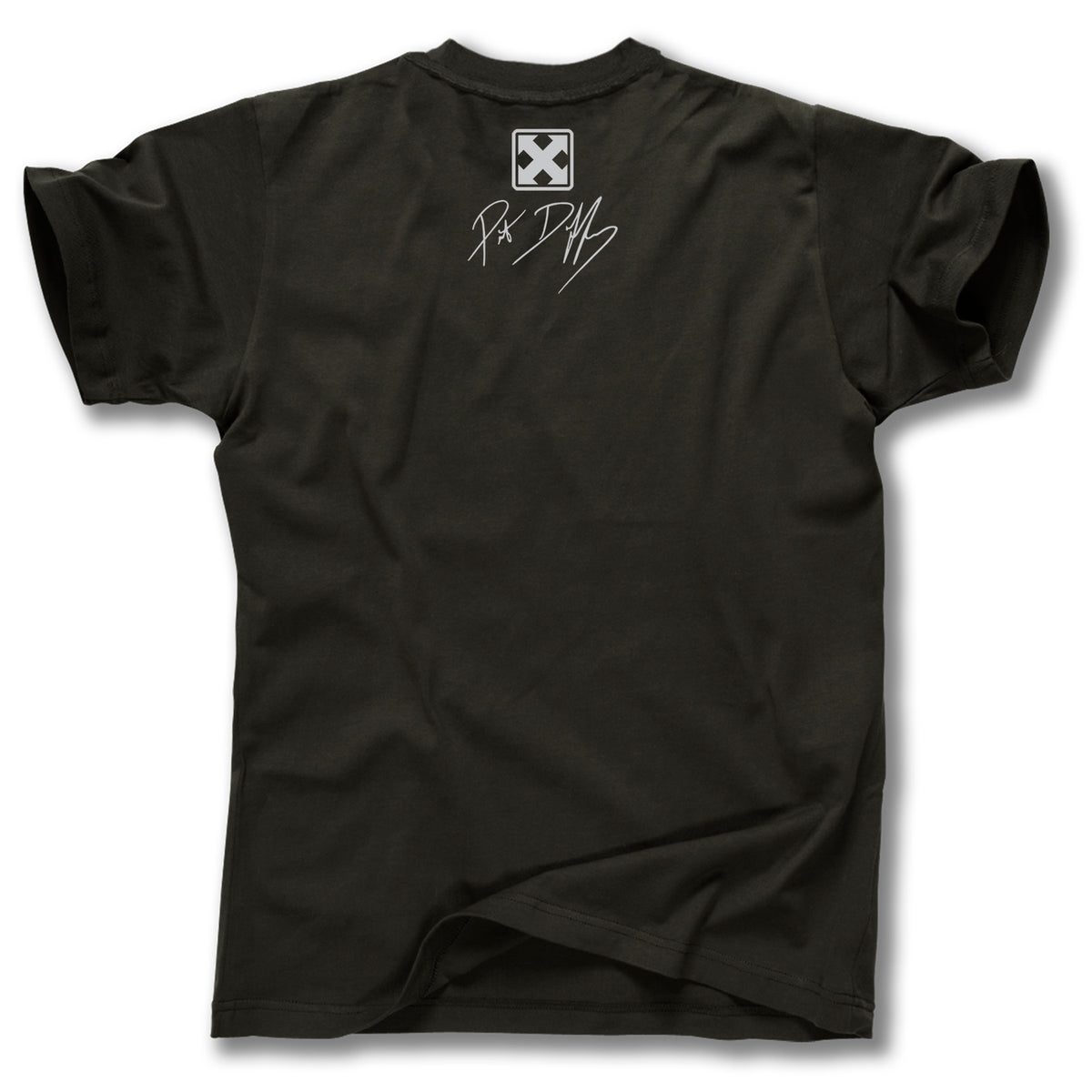 The DUFFY STREET SCENE TEE by Minuteman is a black tee featuring a small white square with an X and a stylized signature on the back, inspired by Hall of Fame skateboarding and Pat Duffy’s classic style.